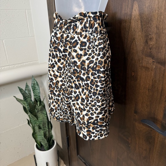 Express X Rocky Barnes Leopard Print Shorts Paper Bag Style Size L high waist - Picture 4 of 8